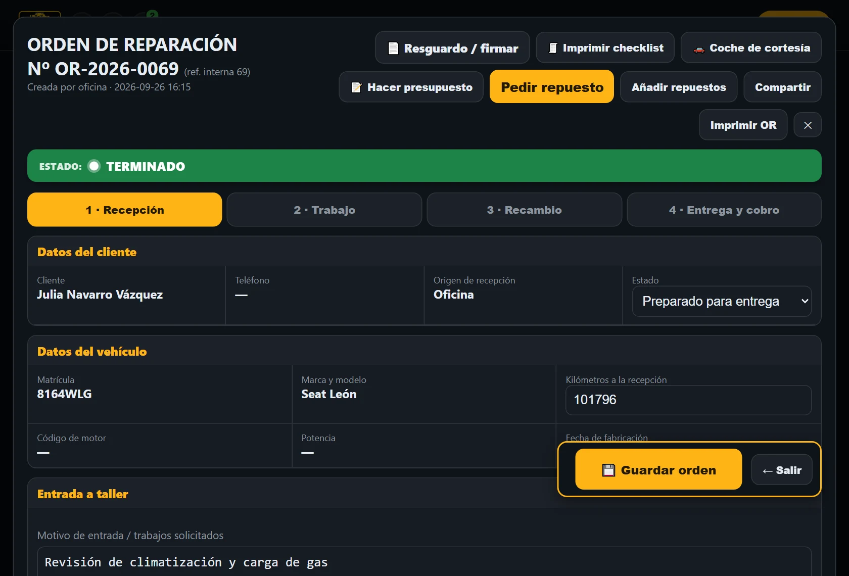 Orden de reparación en GestioNAN con datos del cliente, del vehículo y pasos de recepción, trabajo, recambio y entrega